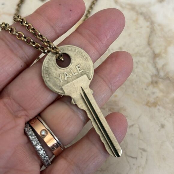 The Giving Keys Bee “Love” Vintage Key 36” Rolo Chain - Picture 5 of 8